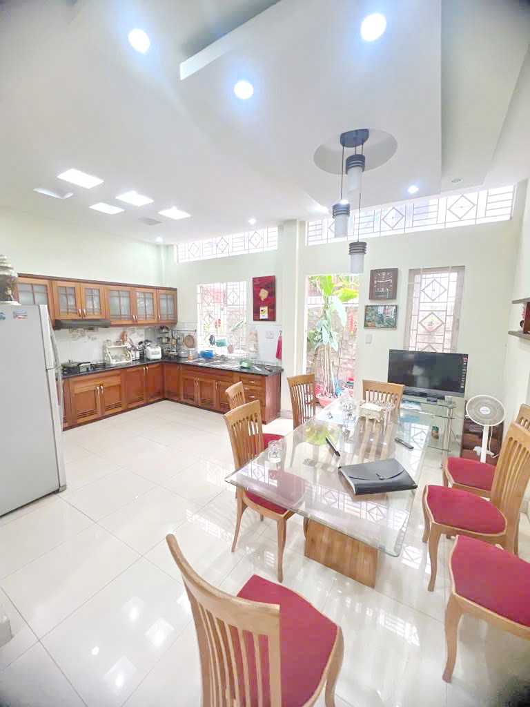 Bán Biệt Thự 3 lầu mặt tiền KDC Tạ Quang Bửu Phường 5 Quận 8